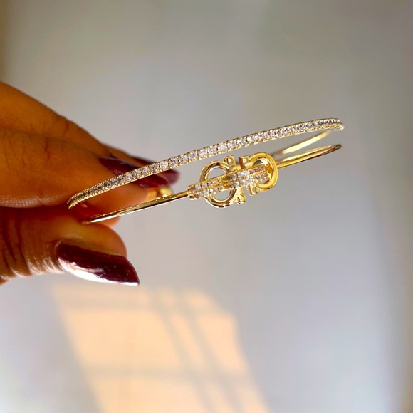 Brand New Fashion fancy designer Bracelet for women (Gold) - Picture 3 of 4